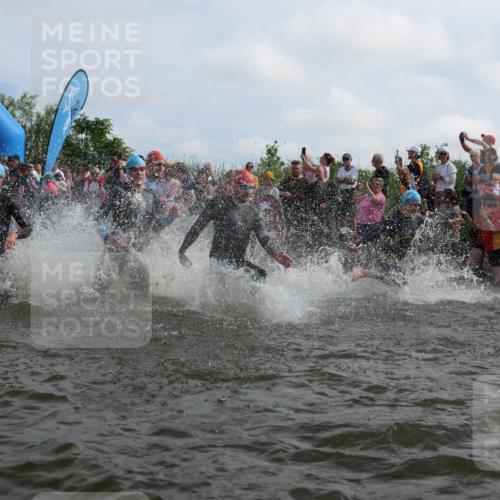 21.06.2026 - Viking Triathlon Michael Strokosch http://msf.ph/oto/9820685 21.06.2026 10:00:59 Schwimmen 14, 17, 27, 42, 74, 98, 180, 218, 249, 337, 454, 506, 527, 623, 640 meine-sportfotos.de