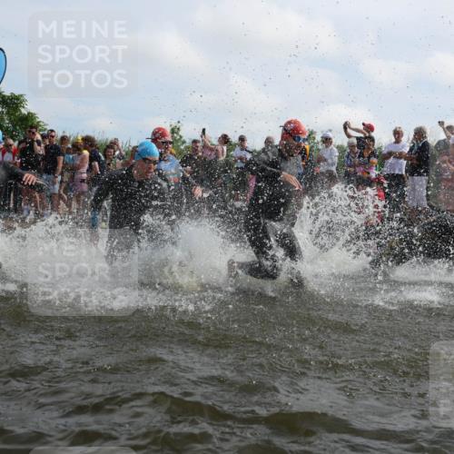 21.06.2026 - Viking Triathlon Michael Strokosch http://msf.ph/oto/9820687 21.06.2026 10:01:00 Schwimmen 14, 17, 27, 42, 74, 98, 180, 218, 249, 337, 454, 506, 527, 623, 640 meine-sportfotos.de