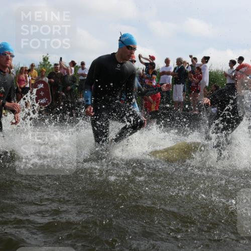 21.06.2026 - Viking Triathlon Michael Strokosch http://msf.ph/oto/9820690 21.06.2026 10:01:00 Schwimmen 14, 17, 27, 42, 74, 98, 180, 218, 249, 337, 454, 506, 527, 623, 640 meine-sportfotos.de