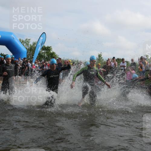 21.06.2026 - Viking Triathlon Michael Strokosch http://msf.ph/oto/9820696 21.06.2026 10:01:04 Schwimmen 5, 14, 17, 169, 180, 249, 270, 337, 342, 383, 454, 506, 527, 623, 640 meine-sportfotos.de
