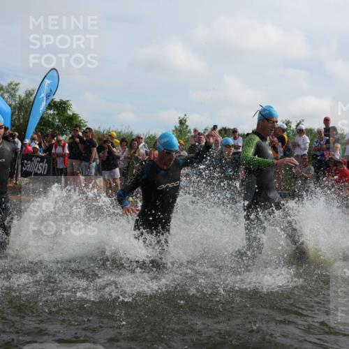 21.06.2026 - Viking Triathlon Michael Strokosch http://msf.ph/oto/9820699 21.06.2026 10:01:05 Schwimmen 5, 14, 17, 169, 180, 249, 270, 337, 342, 383, 454, 506, 527, 623, 640 meine-sportfotos.de