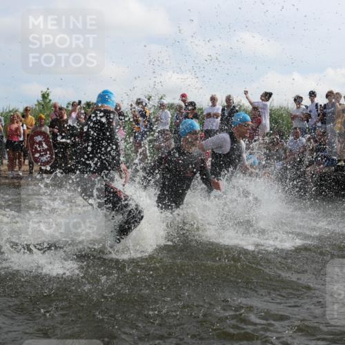 21.06.2026 - Viking Triathlon Michael Strokosch http://msf.ph/oto/9820711 21.06.2026 10:01:09 Schwimmen 5, 14, 65, 89, 169, 180, 249, 270, 280, 337, 342, 383, 447, 486, 527 meine-sportfotos.de