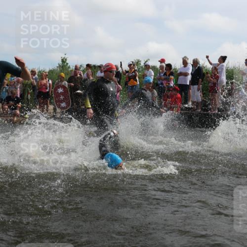 21.06.2026 - Viking Triathlon Michael Strokosch http://msf.ph/oto/9820739 21.06.2026 10:01:25 Schwimmen 13, 18, 26, 28, 51, 114, 131, 145, 242, 271, 300, 500, 568, 576, 665 meine-sportfotos.de