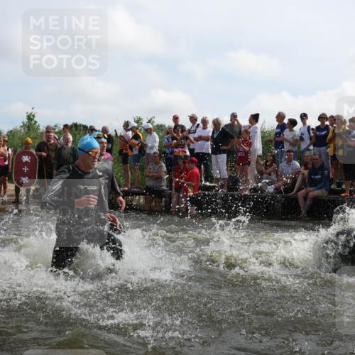 21.06.2026 - Viking Triathlon Michael Strokosch http://msf.ph/oto/9820771 21.06.2026 10:01:41 Schwimmen 38, 62, 109, 113, 161, 194, 278, 285, 311, 332, 359, 432, 551, 627, 633 meine-sportfotos.de