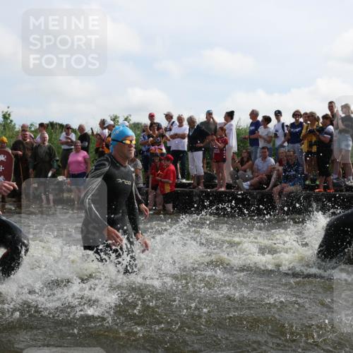 21.06.2026 - Viking Triathlon Michael Strokosch http://msf.ph/oto/9820772 21.06.2026 10:01:41 Schwimmen 38, 62, 109, 113, 161, 194, 278, 285, 311, 332, 359, 432, 551, 627, 633 meine-sportfotos.de