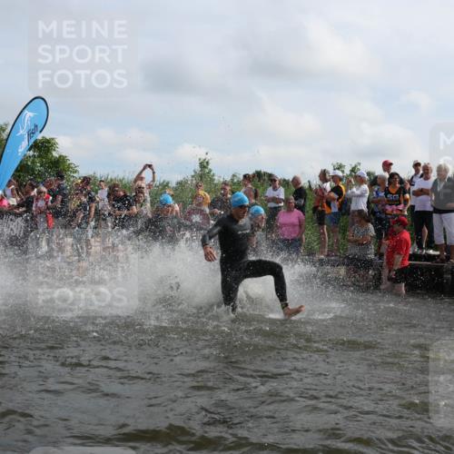 21.06.2026 - Viking Triathlon Michael Strokosch http://msf.ph/oto/9820829 21.06.2026 10:02:09 Schwimmen 43, 90, 102, 152, 154, 226, 410, 438, 446, 501, 524, 536, 537, 625, 660 meine-sportfotos.de