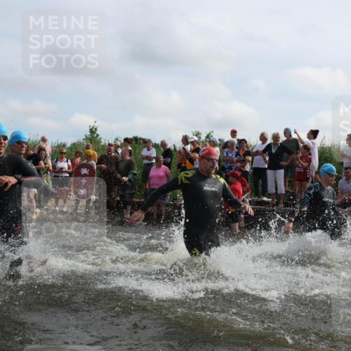 21.06.2026 - Viking Triathlon Michael Strokosch http://msf.ph/oto/9820860 21.06.2026 10:02:20 Schwimmen 47, 87, 102, 136, 142, 152, 255, 360, 392, 430, 438, 490, 536, 537, 655 meine-sportfotos.de