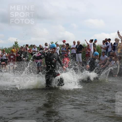 21.06.2026 - Viking Triathlon Michael Strokosch http://msf.ph/oto/9820872 21.06.2026 10:02:25 Schwimmen 47, 87, 126, 136, 142, 220, 255, 325, 360, 392, 430, 490, 604, 651, 655 meine-sportfotos.de