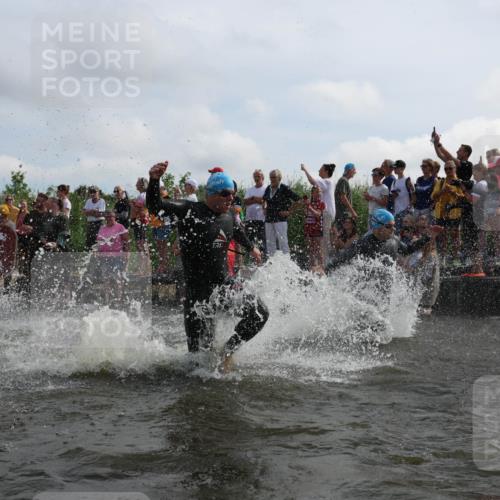 21.06.2026 - Viking Triathlon Michael Strokosch http://msf.ph/oto/9820873 21.06.2026 10:02:25 Schwimmen 47, 87, 126, 136, 142, 220, 255, 325, 360, 392, 430, 490, 604, 651, 655 meine-sportfotos.de