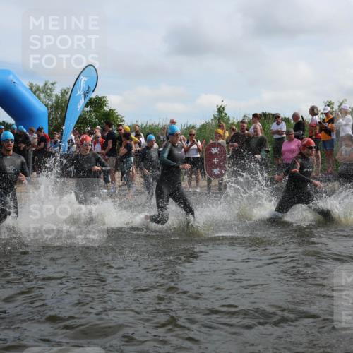 21.06.2026 - Viking Triathlon Michael Strokosch http://msf.ph/oto/9820883 21.06.2026 10:02:29 Schwimmen 83, 100, 126, 142, 220, 255, 325, 360, 392, 430, 513, 560, 579, 604, 651 meine-sportfotos.de