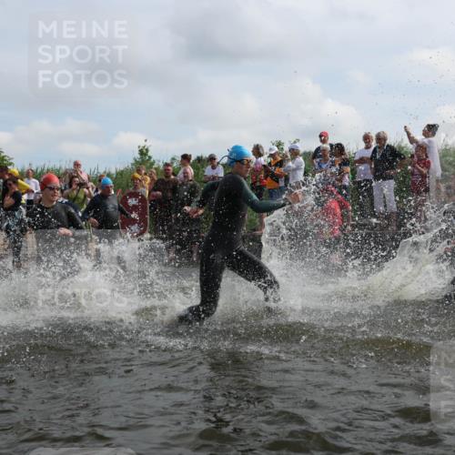 21.06.2026 - Viking Triathlon Michael Strokosch http://msf.ph/oto/9820886 21.06.2026 10:02:30 Schwimmen 83, 100, 126, 142, 220, 255, 325, 360, 392, 430, 513, 560, 579, 604, 651 meine-sportfotos.de