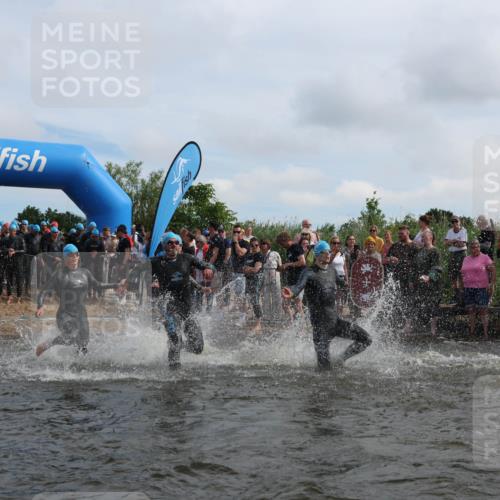 21.06.2026 - Viking Triathlon Michael Strokosch http://msf.ph/oto/9820896 21.06.2026 10:02:34 Schwimmen 83, 99, 100, 126, 220, 325, 386, 462, 485, 513, 560, 579, 604, 651 meine-sportfotos.de