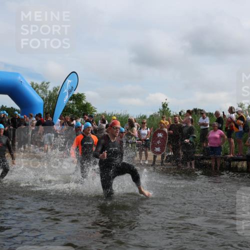 21.06.2026 - Viking Triathlon Michael Strokosch http://msf.ph/oto/9820934 21.06.2026 10:02:54 Schwimmen 20, 64, 73, 111, 171, 219, 233, 315, 395, 407, 475, 530, 546, 553, 634 meine-sportfotos.de