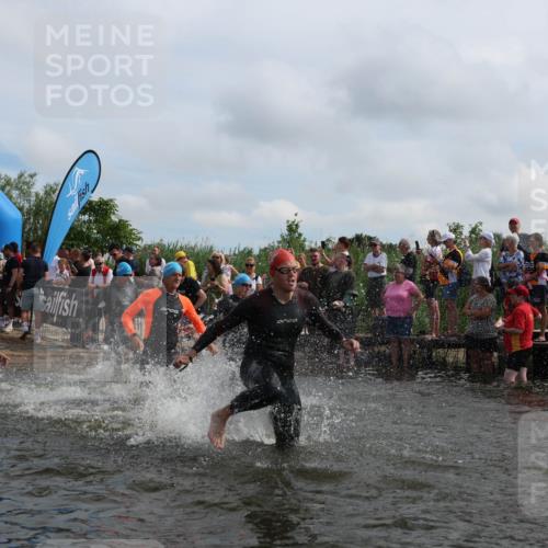 21.06.2026 - Viking Triathlon Michael Strokosch http://msf.ph/oto/9820935 21.06.2026 10:02:55 Schwimmen 20, 64, 73, 111, 171, 219, 233, 315, 395, 407, 475, 530, 546, 553, 634 meine-sportfotos.de