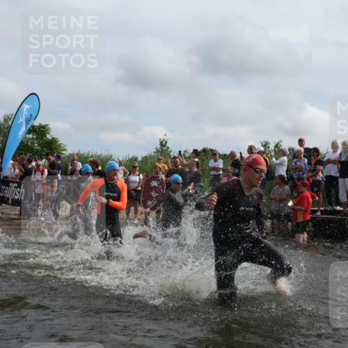 21.06.2026 - Viking Triathlon Michael Strokosch http://msf.ph/oto/9820937 21.06.2026 10:02:55 Schwimmen 20, 64, 73, 111, 171, 219, 233, 315, 395, 407, 475, 530, 546, 553, 634 meine-sportfotos.de