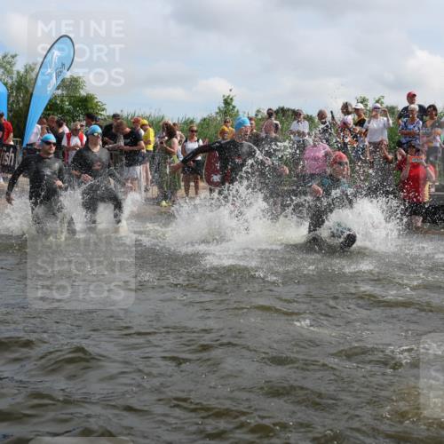 21.06.2026 - Viking Triathlon Michael Strokosch http://msf.ph/oto/9820959 21.06.2026 10:03:04 Schwimmen 49, 80, 82, 199, 200, 233, 348, 356, 395, 404, 407, 475, 545, 546, 612 meine-sportfotos.de