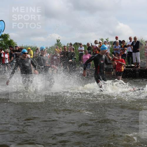 21.06.2026 - Viking Triathlon Michael Strokosch http://msf.ph/oto/9820962 21.06.2026 10:03:05 Schwimmen 49, 80, 82, 199, 200, 233, 348, 356, 395, 404, 407, 475, 545, 546, 612 meine-sportfotos.de