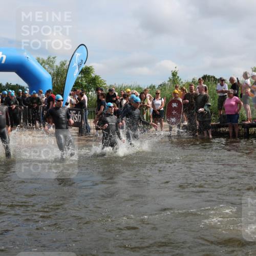 21.06.2026 - Viking Triathlon Michael Strokosch http://msf.ph/oto/9820983 21.06.2026 10:03:14 Schwimmen 49, 58, 68, 170, 200, 202, 208, 348, 352, 356, 404, 419, 455, 467, 487 meine-sportfotos.de