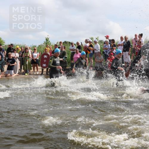 21.06.2026 - Viking Triathlon Michael Strokosch http://msf.ph/oto/9820990 21.06.2026 10:03:20 Schwimmen 58, 68, 118, 170, 202, 208, 328, 352, 364, 419, 455, 467, 487, 556, 667 meine-sportfotos.de
