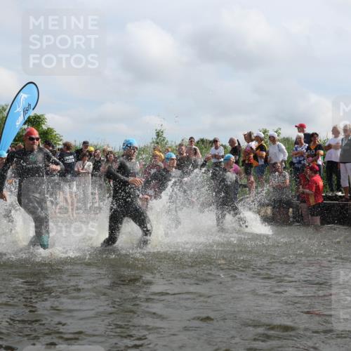 21.06.2026 - Viking Triathlon Michael Strokosch http://msf.ph/oto/9821001 21.06.2026 10:03:25 Schwimmen 58, 84, 118, 143, 202, 303, 328, 364, 419, 455, 457, 487, 556, 656, 667 meine-sportfotos.de