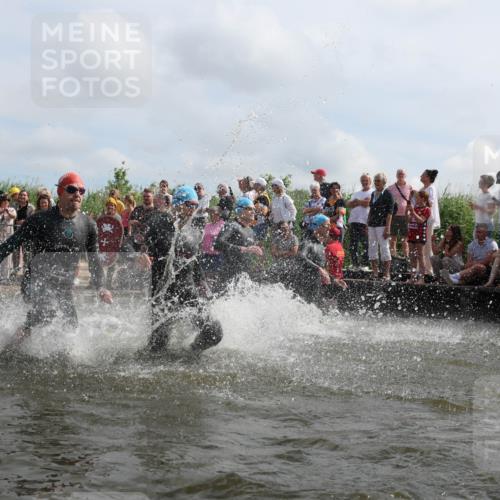 21.06.2026 - Viking Triathlon Michael Strokosch http://msf.ph/oto/9821003 21.06.2026 10:03:25 Schwimmen 58, 84, 118, 143, 202, 303, 328, 364, 419, 455, 457, 487, 556, 656, 667 meine-sportfotos.de