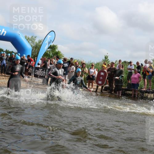 21.06.2026 - Viking Triathlon Michael Strokosch http://msf.ph/oto/9821011 21.06.2026 10:03:30 Schwimmen 53, 84, 95, 118, 143, 251, 303, 327, 328, 364, 423, 457, 556, 656, 667 meine-sportfotos.de