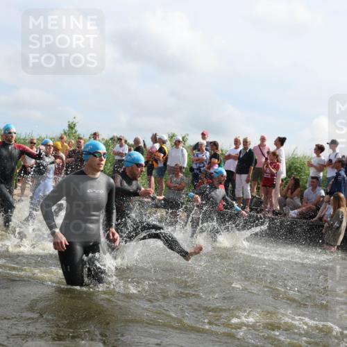 21.06.2026 - Viking Triathlon Michael Strokosch http://msf.ph/oto/9821038 21.06.2026 10:03:39 Schwimmen 53, 95, 137, 144, 229, 251, 323, 327, 340, 423, 436, 450, 458, 521, 559 meine-sportfotos.de