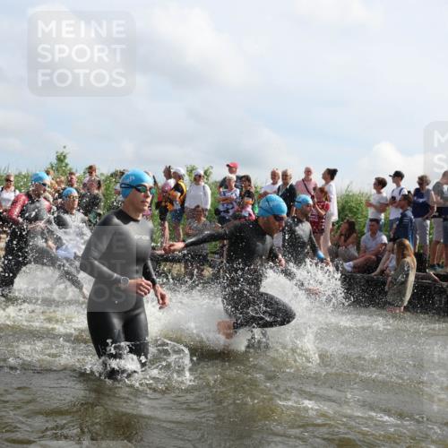 21.06.2026 - Viking Triathlon Michael Strokosch http://msf.ph/oto/9821039 21.06.2026 10:03:39 Schwimmen 53, 95, 137, 144, 229, 251, 323, 327, 340, 423, 436, 450, 458, 521, 559 meine-sportfotos.de