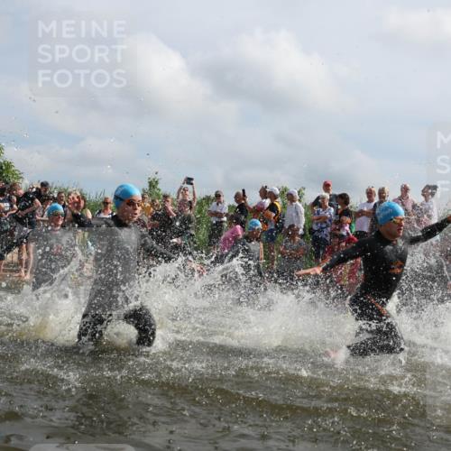 21.06.2026 - Viking Triathlon Michael Strokosch http://msf.ph/oto/9821051 21.06.2026 10:03:45 Schwimmen 137, 144, 229, 267, 287, 291, 323, 339, 340, 436, 450, 458, 521, 559, 649 meine-sportfotos.de