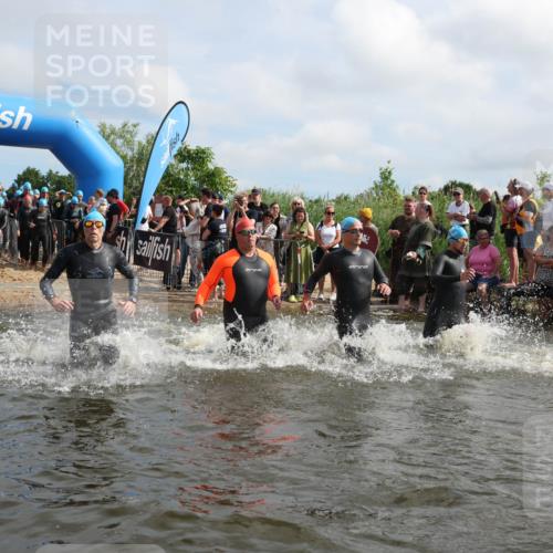 21.06.2026 - Viking Triathlon Michael Strokosch http://msf.ph/oto/9821095 21.06.2026 10:04:06 Schwimmen 122, 195, 197, 243, 266, 269, 279, 333, 384, 397, 400, 460, 496, 645, 654 meine-sportfotos.de