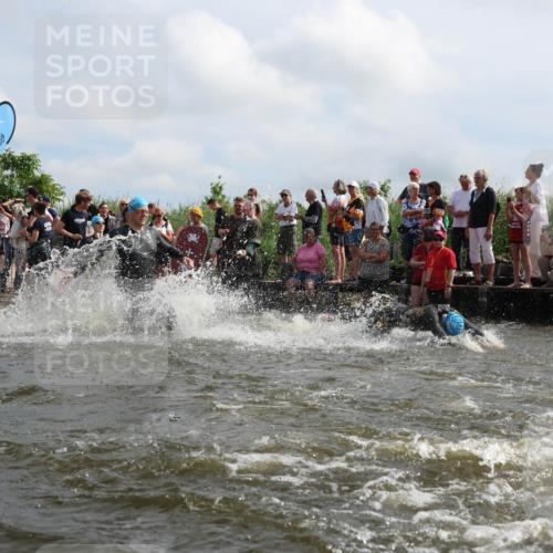 21.06.2026 - Viking Triathlon Michael Strokosch http://msf.ph/oto/9821105 21.06.2026 10:04:10 Schwimmen 195, 197, 227, 239, 243, 269, 279, 333, 377, 397, 400, 496, 526, 654, 666 meine-sportfotos.de