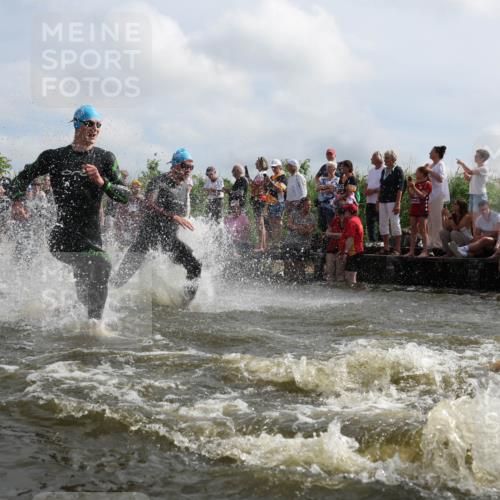 21.06.2026 - Viking Triathlon Michael Strokosch http://msf.ph/oto/9821121 21.06.2026 10:04:15 Schwimmen 96, 205, 213, 227, 239, 243, 256, 269, 377, 397, 400, 411, 496, 526, 666 meine-sportfotos.de