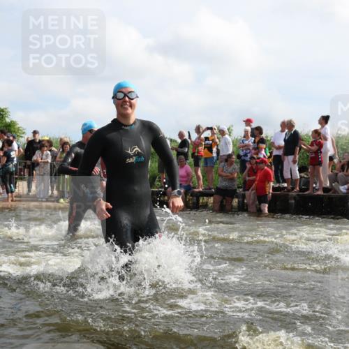 21.06.2026 - Viking Triathlon Michael Strokosch http://msf.ph/oto/9821141 21.06.2026 10:04:21 Schwimmen 96, 132, 179, 205, 213, 227, 239, 241, 256, 377, 411, 526, 602, 614, 666 meine-sportfotos.de