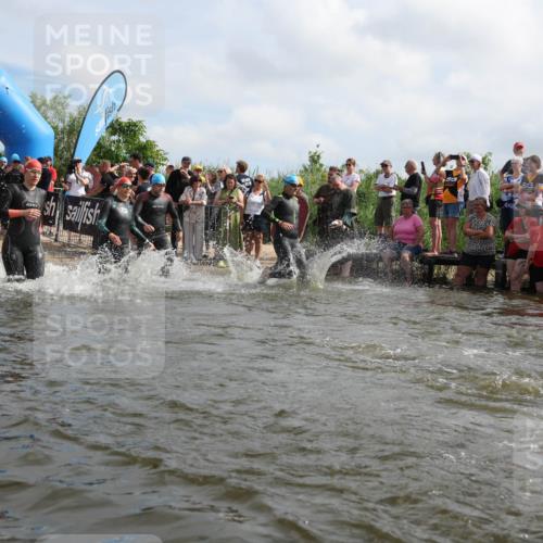 21.06.2026 - Viking Triathlon Michael Strokosch http://msf.ph/oto/9821148 21.06.2026 10:04:24 Schwimmen 96, 125, 132, 179, 205, 213, 241, 256, 377, 398, 411, 465, 590, 602, 614, 658 meine-sportfotos.de