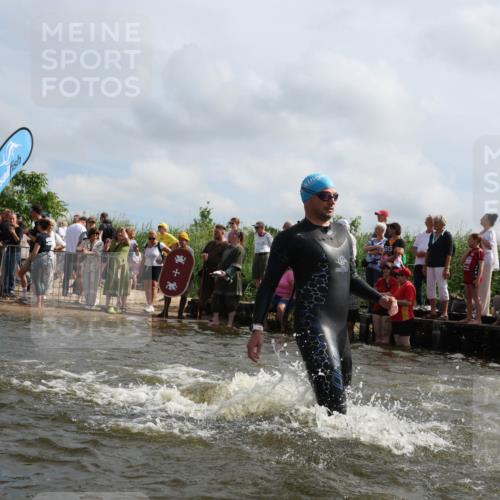 21.06.2026 - Viking Triathlon Michael Strokosch http://msf.ph/oto/9821199 21.06.2026 10:04:48 Schwimmen 22, 34, 44, 63, 150, 175, 231, 247, 286, 351, 355, 484, 511 meine-sportfotos.de