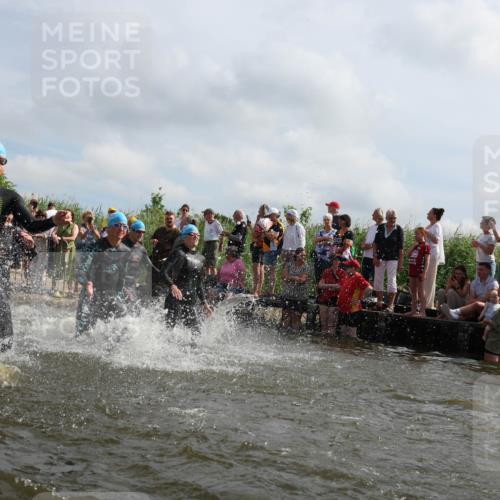 21.06.2026 - Viking Triathlon Michael Strokosch http://msf.ph/oto/9821203 21.06.2026 10:04:50 Schwimmen 22, 34, 44, 150, 175, 214, 247, 286, 351, 353, 355, 456, 492, 508 meine-sportfotos.de