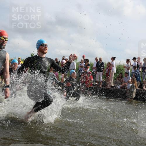 21.06.2026 - Viking Triathlon Michael Strokosch http://msf.ph/oto/9821205 21.06.2026 10:04:51 Schwimmen 22, 34, 44, 150, 175, 214, 247, 286, 351, 353, 355, 456, 492, 508 meine-sportfotos.de