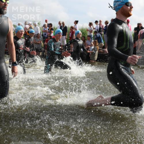 21.06.2026 - Viking Triathlon Michael Strokosch http://msf.ph/oto/9821208 21.06.2026 10:04:52 Schwimmen 22, 34, 44, 150, 175, 214, 247, 286, 351, 353, 355, 456, 492, 508 meine-sportfotos.de