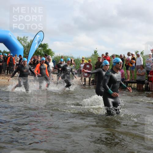 21.06.2026 - Viking Triathlon Michael Strokosch http://msf.ph/oto/9821237 21.06.2026 10:05:09 Schwimmen 165, 225, 296, 297, 301, 304, 370, 442, 497, 519, 562, 601, 617 meine-sportfotos.de