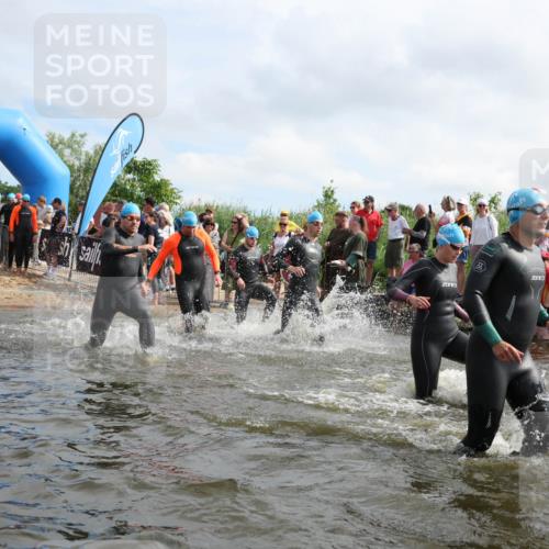 21.06.2026 - Viking Triathlon Michael Strokosch http://msf.ph/oto/9821239 21.06.2026 10:05:10 Schwimmen 165, 198, 211, 225, 296, 297, 301, 304, 370, 442, 497, 519, 562, 601, 617 meine-sportfotos.de