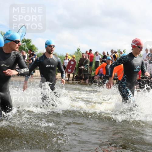 21.06.2026 - Viking Triathlon Michael Strokosch http://msf.ph/oto/9821256 21.06.2026 10:05:17 Schwimmen 33, 165, 198, 211, 296, 301, 341, 370, 472, 493, 519, 562, 601, 617, 632 meine-sportfotos.de