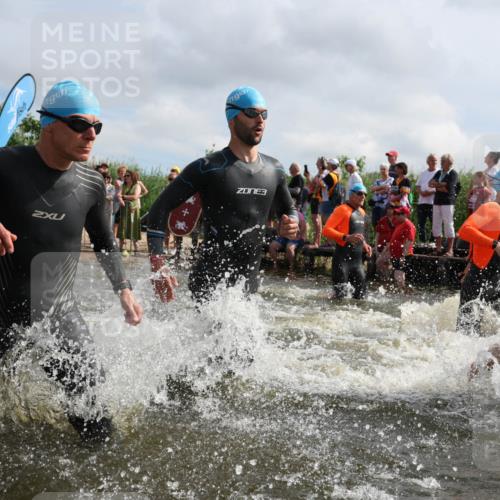 21.06.2026 - Viking Triathlon Michael Strokosch http://msf.ph/oto/9821258 21.06.2026 10:05:18 Schwimmen 33, 165, 198, 211, 296, 301, 341, 370, 472, 493, 519, 562, 601, 617, 632 meine-sportfotos.de