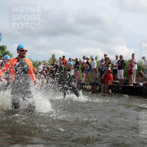 21.06.2026 - Viking Triathlon Michael Strokosch http://msf.ph/oto/9821286 21.06.2026 10:05:30 Schwimmen 86, 88, 134, 230, 262, 276, 302, 308, 330, 331, 414, 452, 459, 471, 520 meine-sportfotos.de