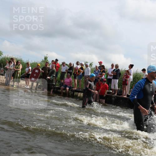 21.06.2026 - Viking Triathlon Michael Strokosch http://msf.ph/oto/9821302 21.06.2026 10:05:37 Schwimmen 88, 134, 234, 262, 276, 330, 331, 387, 399, 414, 452, 471, 482, 520, 663 meine-sportfotos.de