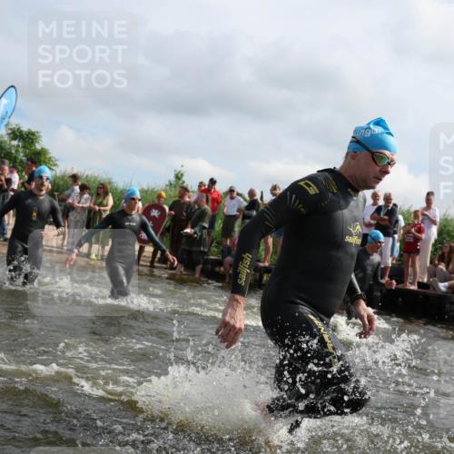 21.06.2026 - Viking Triathlon Michael Strokosch http://msf.ph/oto/9821307 21.06.2026 10:05:42 Schwimmen 45, 134, 234, 262, 276, 316, 387, 393, 399, 471, 482, 520, 528, 578, 663 meine-sportfotos.de
