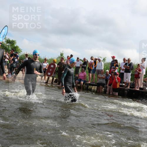 21.06.2026 - Viking Triathlon Michael Strokosch http://msf.ph/oto/9821308 21.06.2026 10:05:43 Schwimmen 45, 234, 316, 387, 393, 399, 471, 482, 528, 578, 663 meine-sportfotos.de