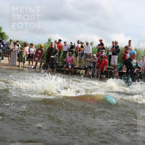 21.06.2026 - Viking Triathlon Michael Strokosch http://msf.ph/oto/9821327 21.06.2026 10:05:52 Schwimmen 45, 78, 156, 160, 183, 193, 282, 316, 393, 498, 505, 528, 563, 567, 578 meine-sportfotos.de