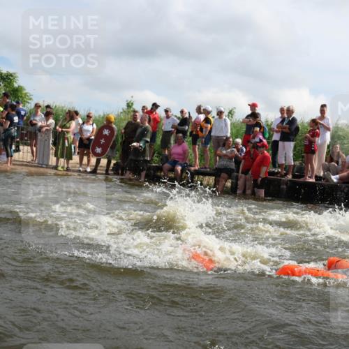 21.06.2026 - Viking Triathlon Michael Strokosch http://msf.ph/oto/9821329 21.06.2026 10:05:53 Schwimmen 45, 78, 156, 160, 183, 193, 282, 316, 393, 498, 505, 528, 563, 567, 578 meine-sportfotos.de