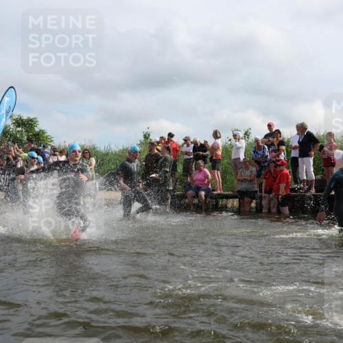 21.06.2026 - Viking Triathlon Michael Strokosch http://msf.ph/oto/9821358 21.06.2026 10:06:05 Schwimmen 91, 93, 147, 153, 162, 173, 185, 259, 261, 273, 368, 405, 443, 479, 541 meine-sportfotos.de
