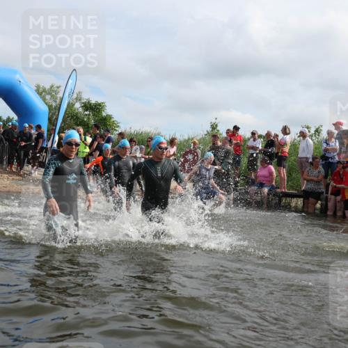 21.06.2026 - Viking Triathlon Michael Strokosch http://msf.ph/oto/9821378 21.06.2026 10:06:16 Schwimmen 41, 153, 162, 184, 190, 248, 274, 312, 368, 378, 479, 533, 541, 550, 603 meine-sportfotos.de